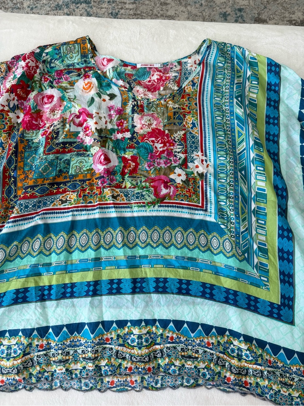 Johnny Was Mabi Blouse in the Renata Scarf print XXL D82